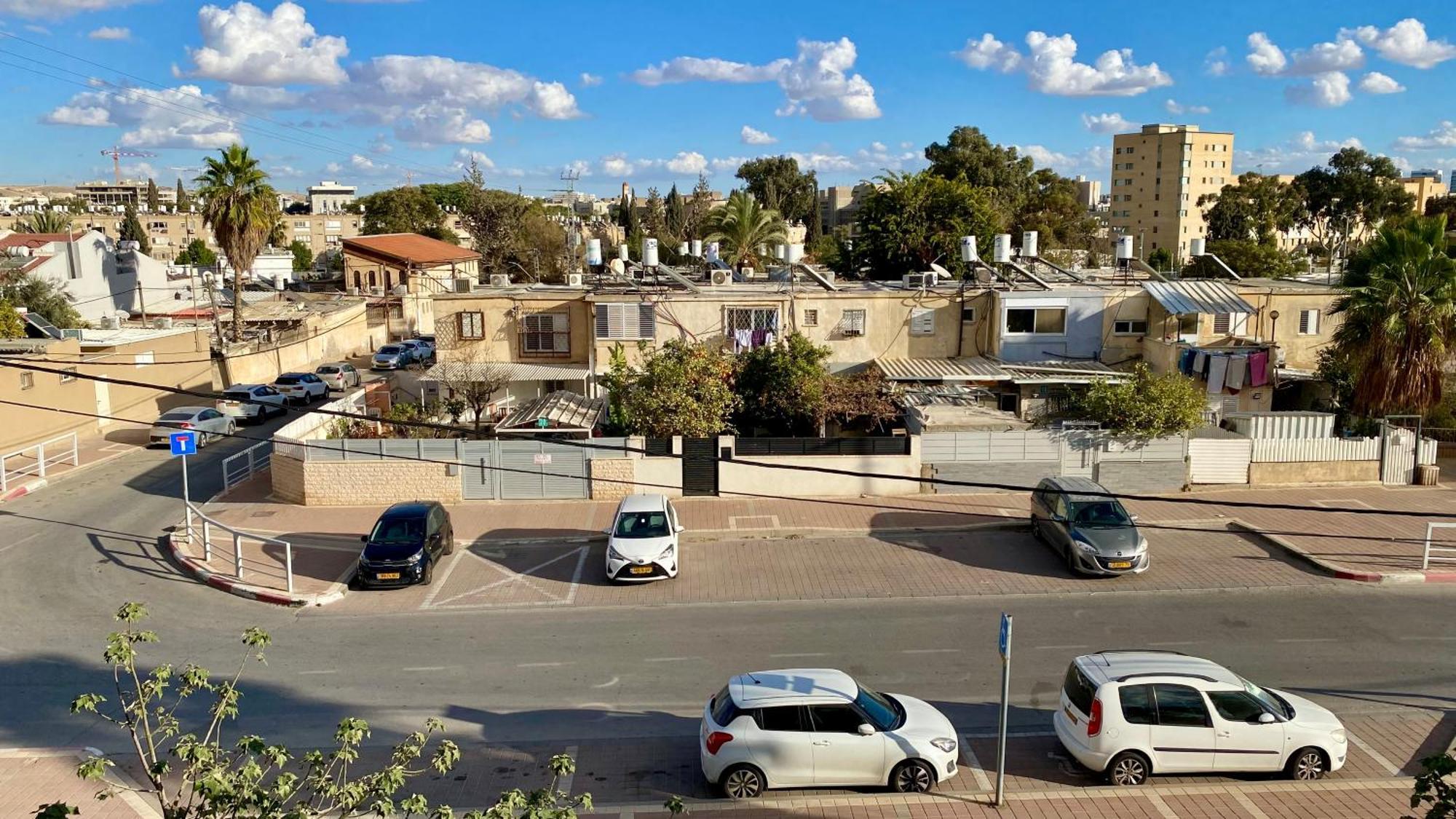 Appartement דירה יפיפיה! מיקום מעולה! אוניברסיטת בן גוריון, סורוקה, שוק, פארק! à Beersheba Extérieur photo