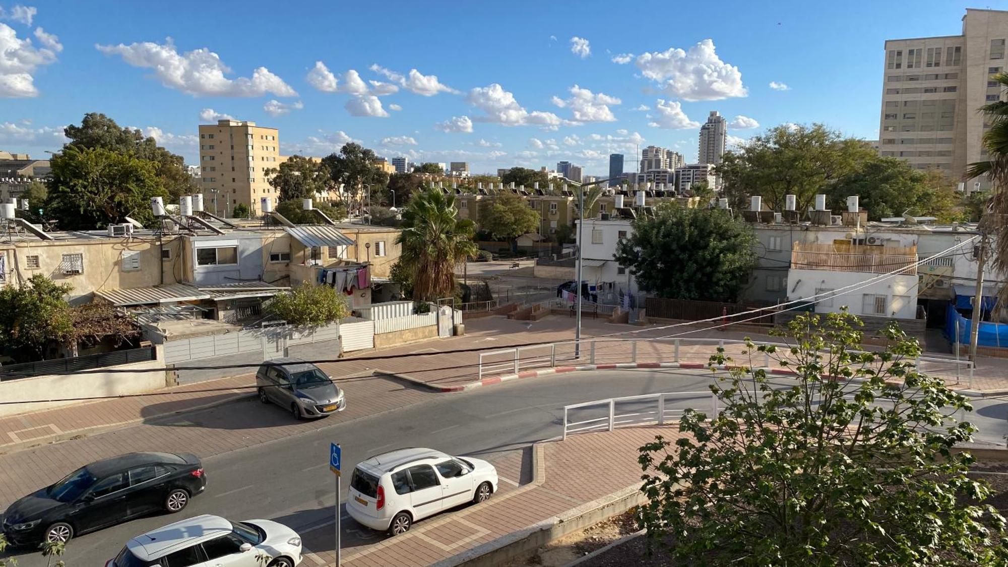 Appartement דירה יפיפיה! מיקום מעולה! אוניברסיטת בן גוריון, סורוקה, שוק, פארק! à Beersheba Extérieur photo